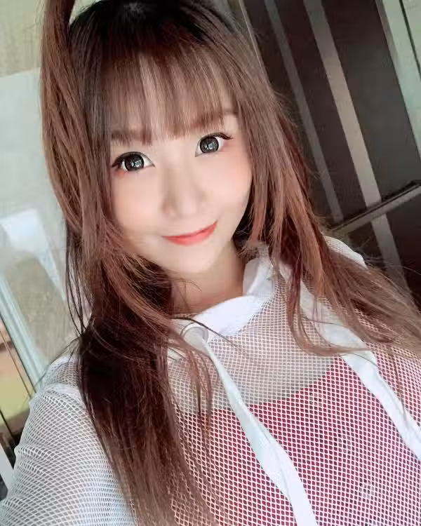 /www/photos18.com/web/images/node/0/2215.avif
