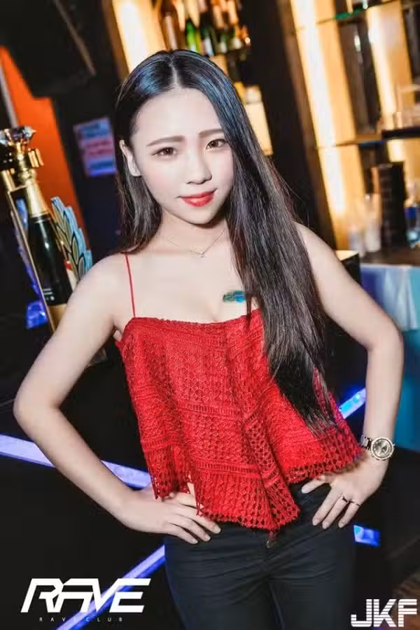 /www/photos18.com/web/images/node/0/483.avif