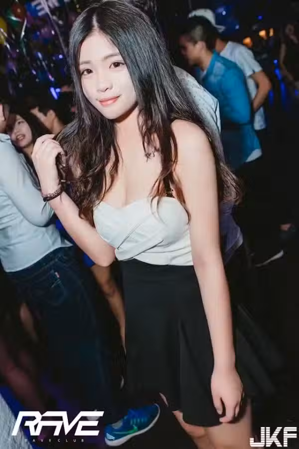 /www/photos18.com/web/images/node/0/491.avif