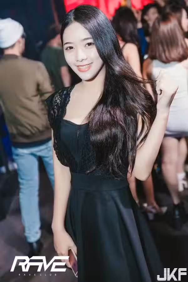 /www/photos18.com/web/images/node/0/494.avif