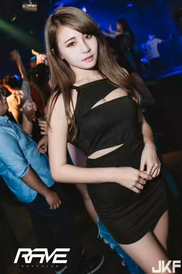 /www/photos18.com/web/images/node/0/579.avif