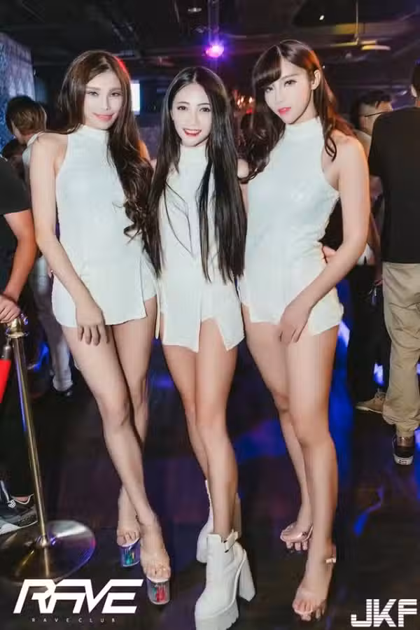 /www/photos18.com/web/images/node/0/637.avif