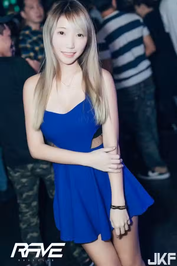 /www/photos18.com/web/images/node/0/724.avif