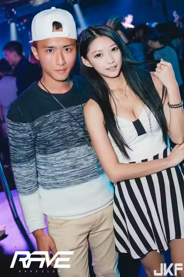 /www/photos18.com/web/images/node/0/768.avif