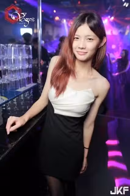 /www/photos18.com/web/images/node/0/829.avif