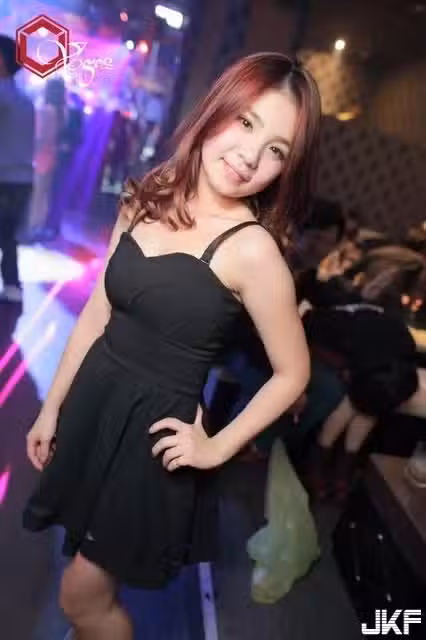 /www/photos18.com/web/images/node/0/890.avif