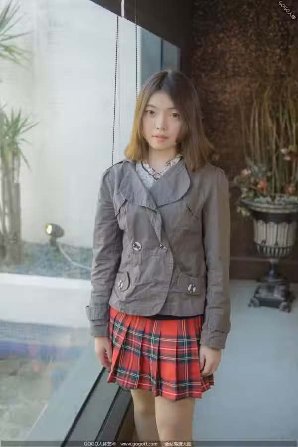 /www/photos18.com/web/images/node/0/9753.avif