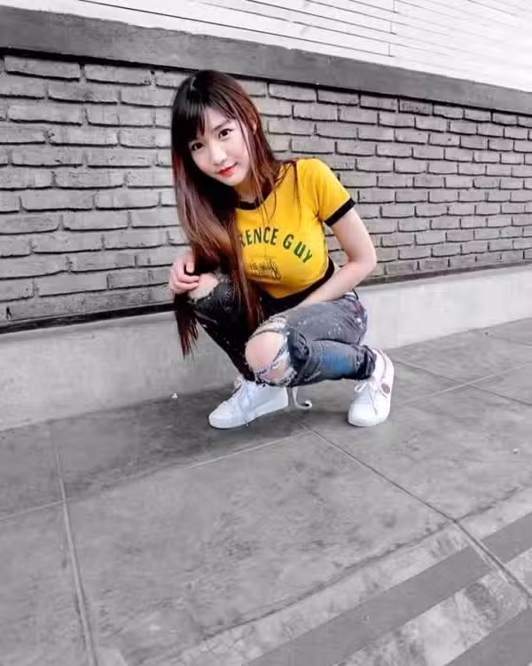 /www/photos18.com/web/images/node/1/16085.avif