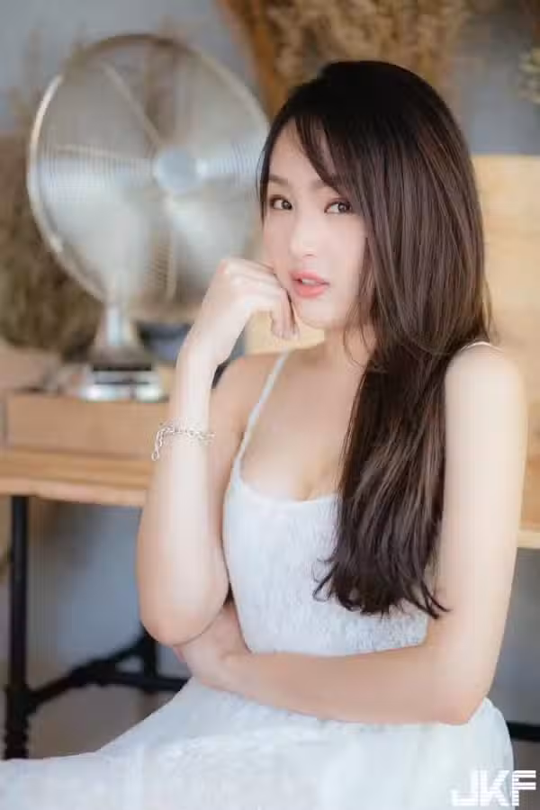 /www/photos18.com/web/images/node/15/155163.avif