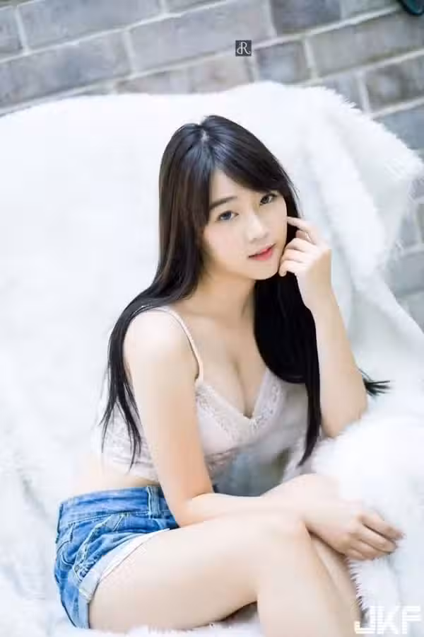 /www/photos18.com/web/images/node/16/160148.avif
