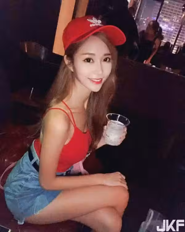 /www/photos18.com/web/images/node/2/20548.avif