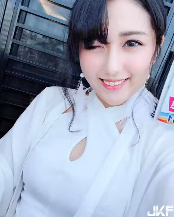 /www/photos18.com/web/images/node/2/20662.avif