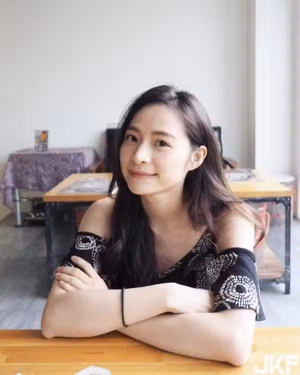 /www/photos18.com/web/images/node/2/21035.avif
