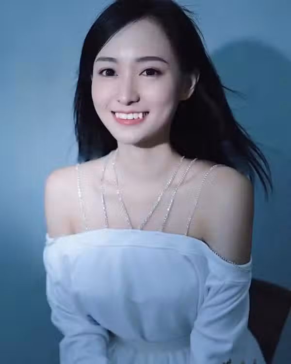 /www/photos18.com/web/images/node/2/24369.avif