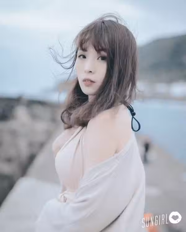 /www/photos18.com/web/images/node/2/24694.avif