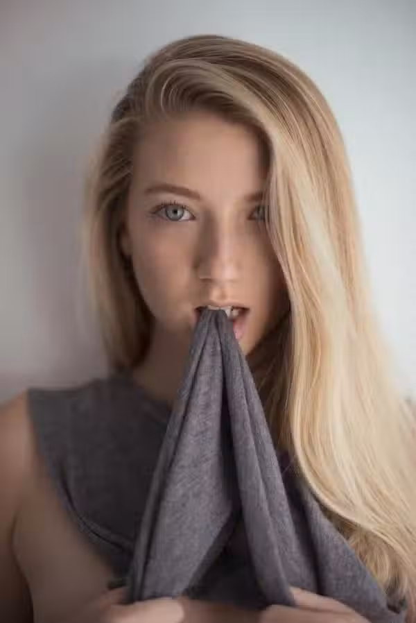 /www/photos18.com/web/images/node/2/24813.avif