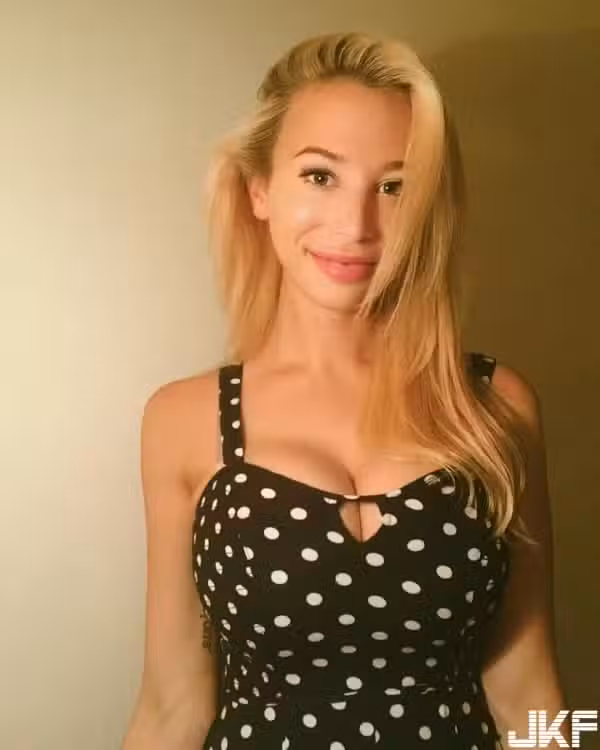 /www/photos18.com/web/images/node/2/28396.avif