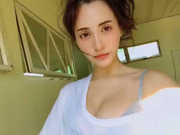 /www/photos18.com/web/images/node/2/28677.avif