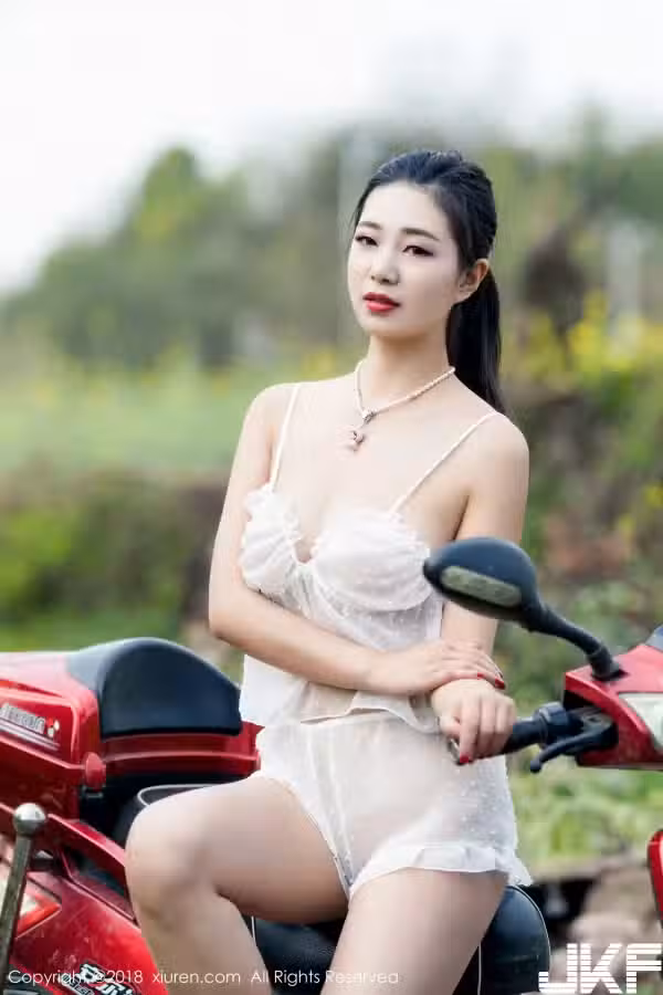 /www/photos18.com/web/images/node/21/213765.avif