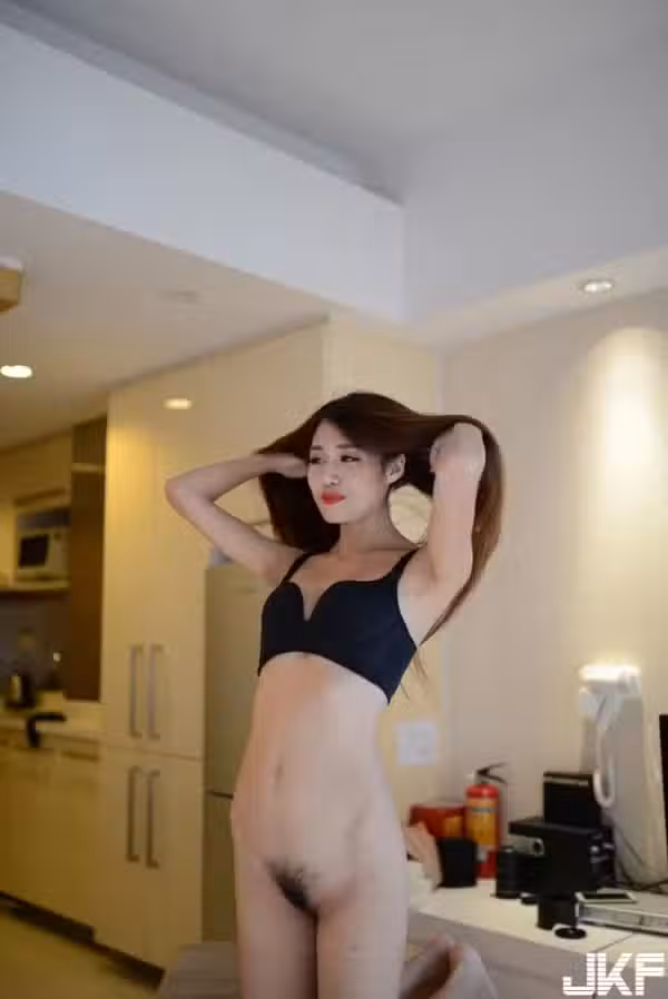 /www/photos18.com/web/images/node/22/223525.avif