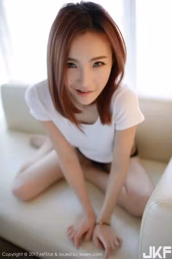 /www/photos18.com/web/images/node/22/227218.avif