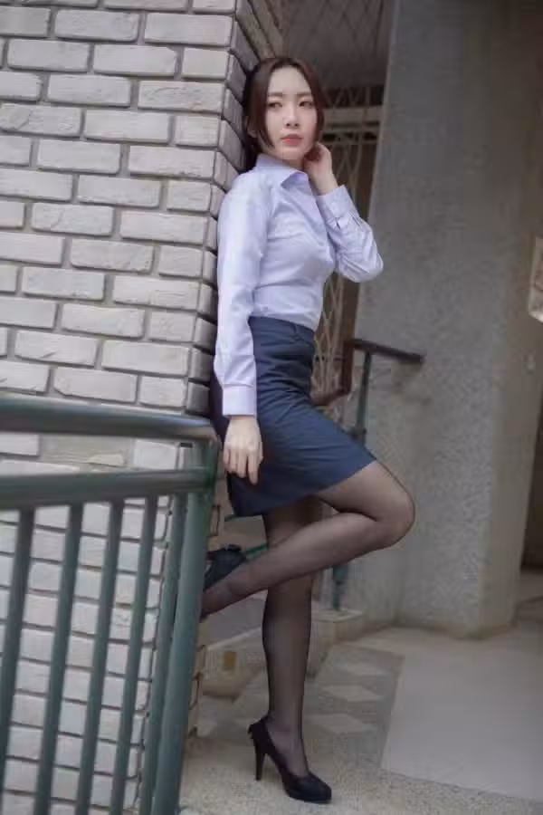 /www/photos18.com/web/images/node/3/34944.avif