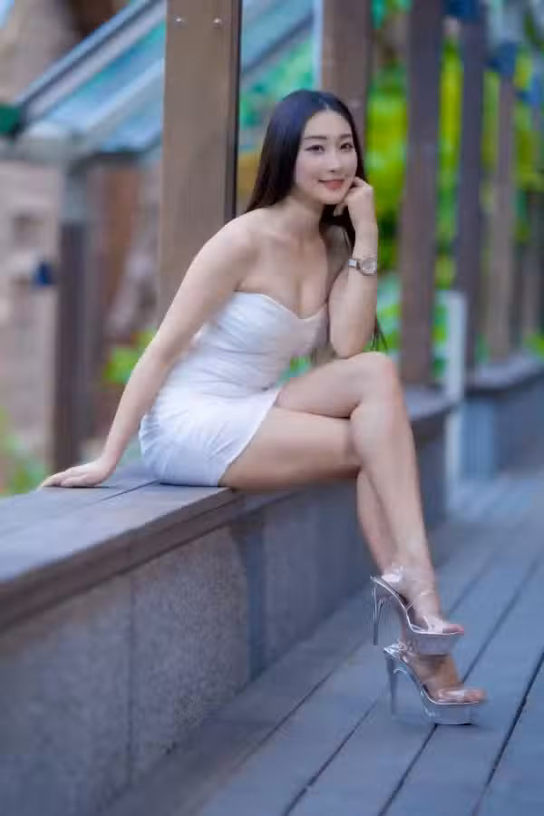 /www/photos18.com/web/images/node/3/35886.avif
