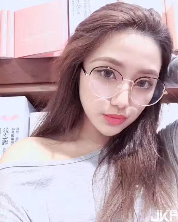 /www/photos18.com/web/images/node/3/37602.avif