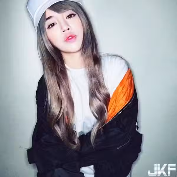 /www/photos18.com/web/images/node/4/40725.avif