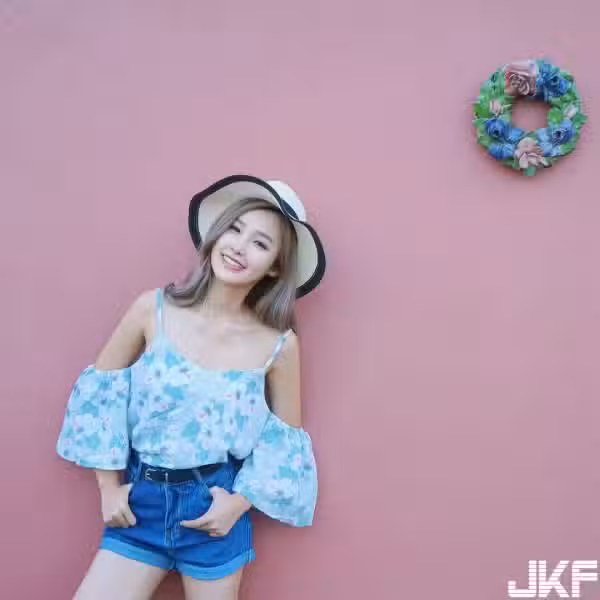 /www/photos18.com/web/images/node/4/41772.avif