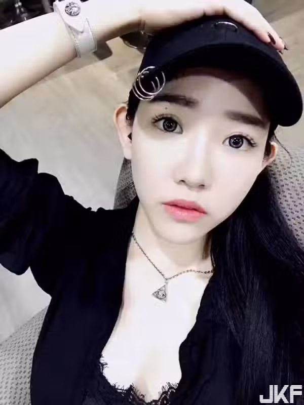 /www/photos18.com/web/images/node/4/43827.avif