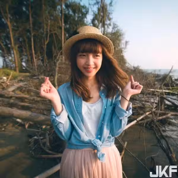 /www/photos18.com/web/images/node/4/44553.avif
