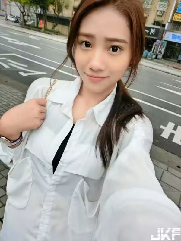 /www/photos18.com/web/images/node/4/44789.avif