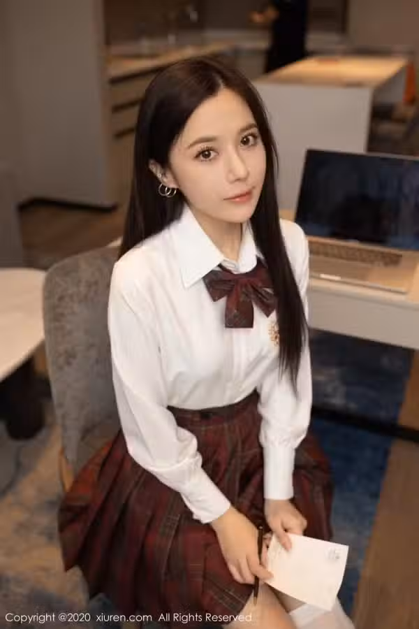 /www/photos18.com/web/images/node/50/500005.avif