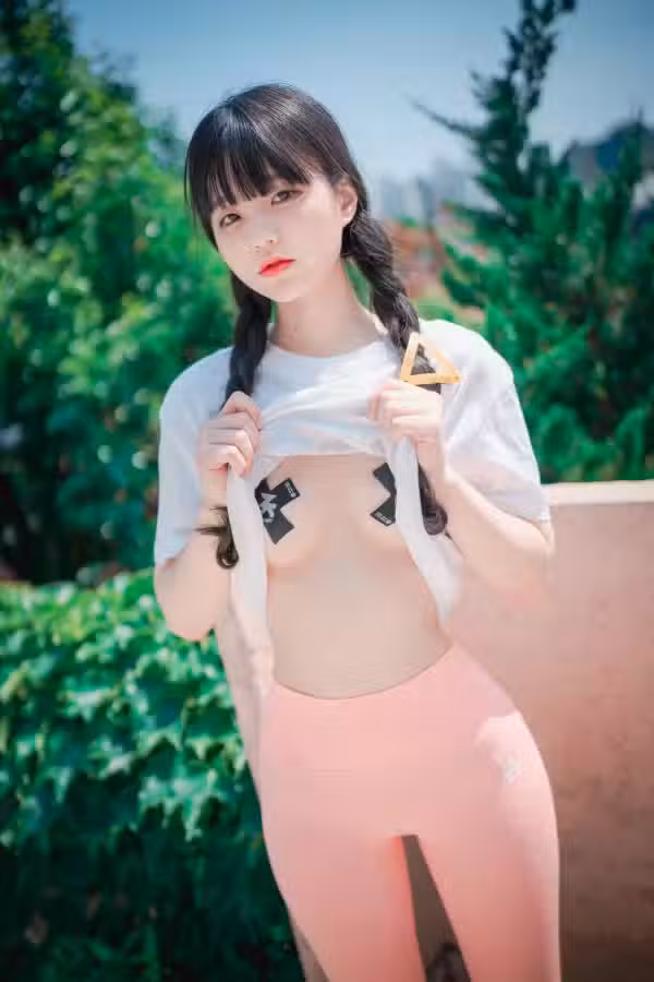 /www/photos18.com/web/images/node/56/564457.avif