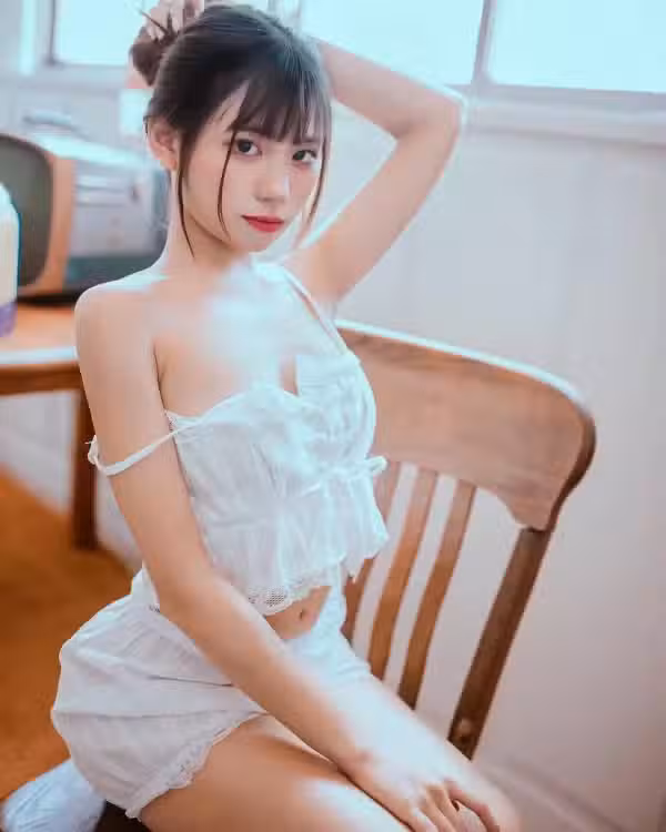 /www/photos18.com/web/images/node/64/647172.avif