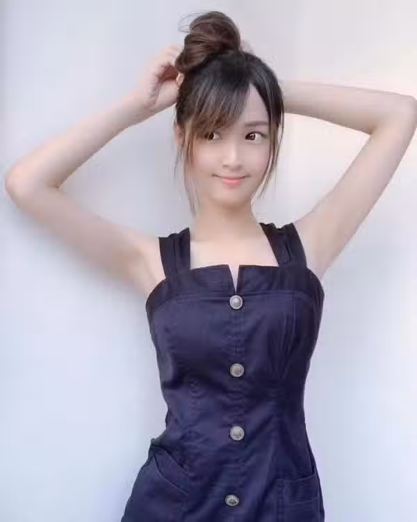 /www/photos18.com/web/images/node/7/76205.avif