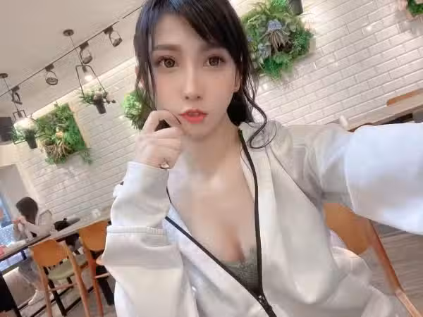 /www/photos18.com/web/images/node/70/701485.avif