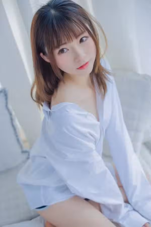 /www/photos18.com/web/images/node/74/741834.avif