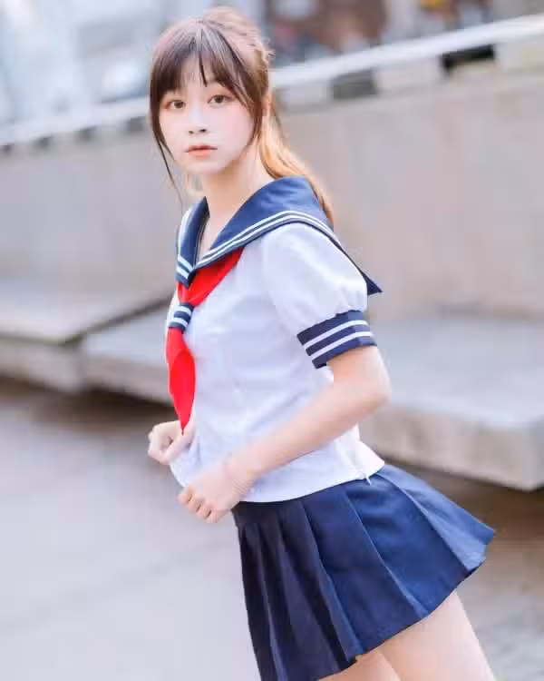 /www/photos18.com/web/images/node/76/764020.avif