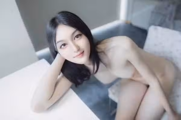/www/photos18.com/web/images/node/77/770448.avif