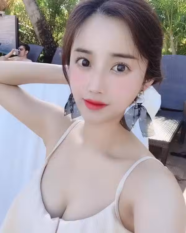 /www/photos18.com/web/images/node/8/80645.avif