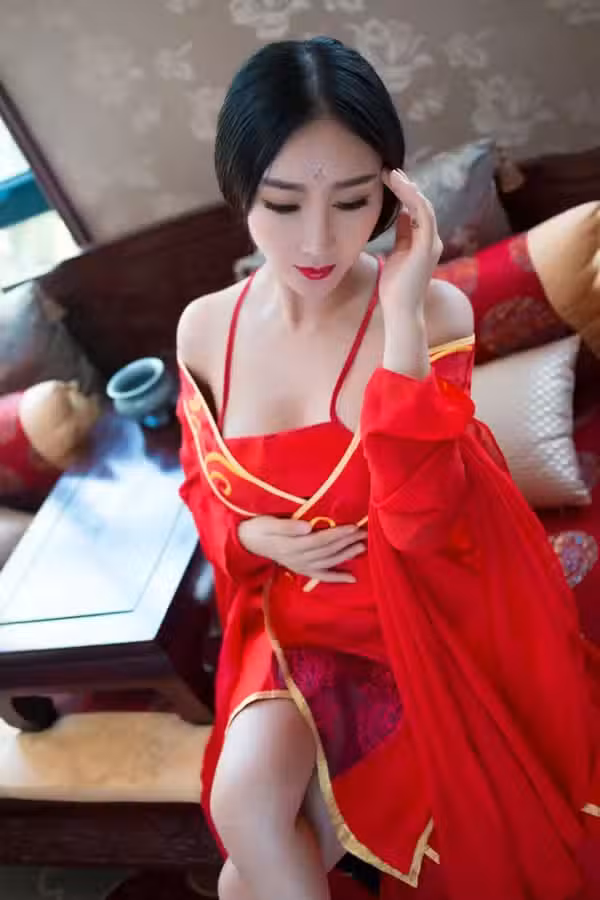 /www/photos18.com/web/images/node/84/843335.avif