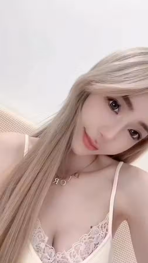 /www/photos18.com/web/images/node/89/895305.avif