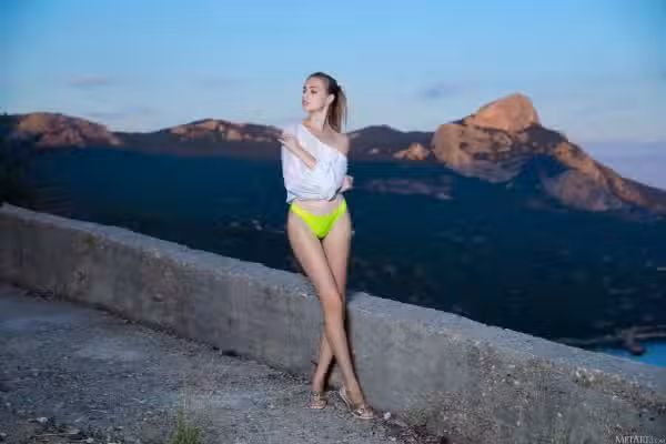 /www/photos18.com/web/images/node/89/896870.avif