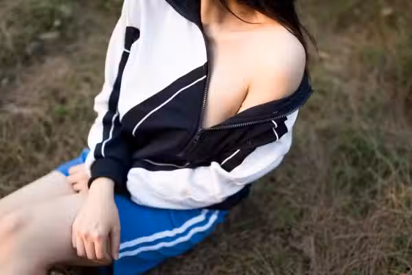 /www/photos18.com/web/images/node/9/90399.avif