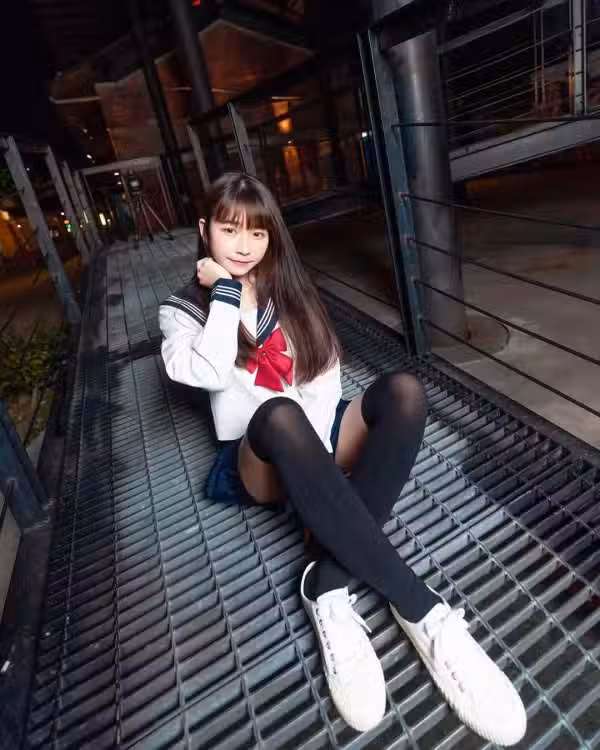 /www/photos18.com/web/images/node/9/93453.avif