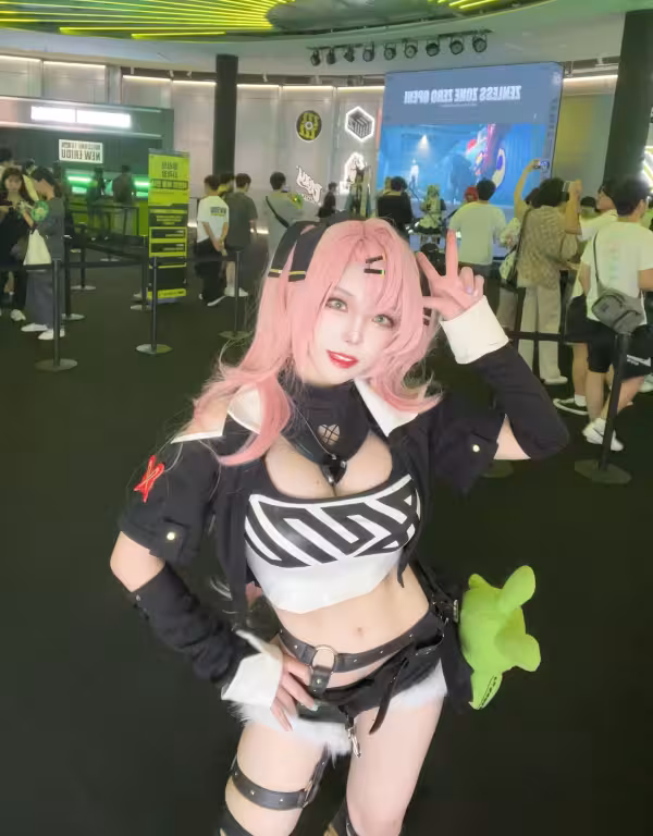 /www/photos18.com/web/images/node/93/930771.avif