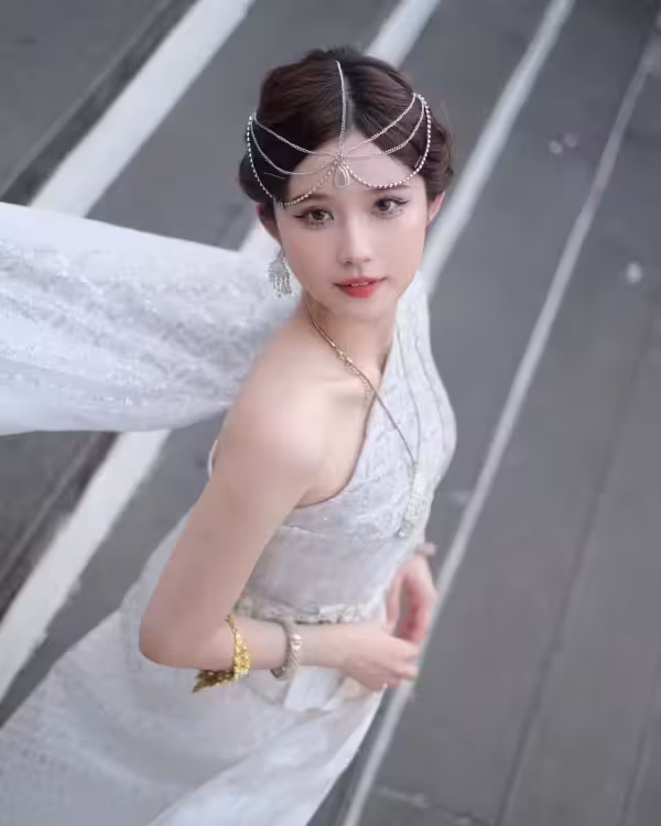 /www/photos18.com/web/images/node/93/932563.avif
