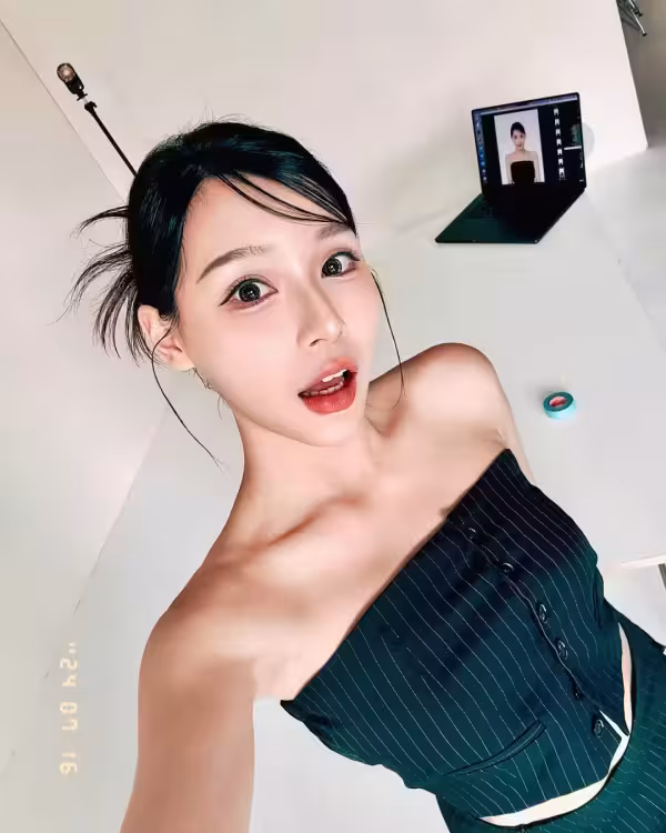 /www/photos18.com/web/images/node/93/934049.avif